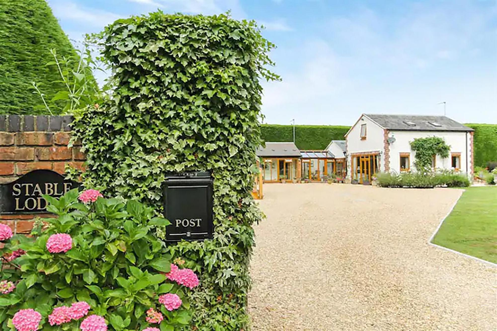 Stable Lodge - Boutique Bed & Breakfast Shurdington Exterior foto