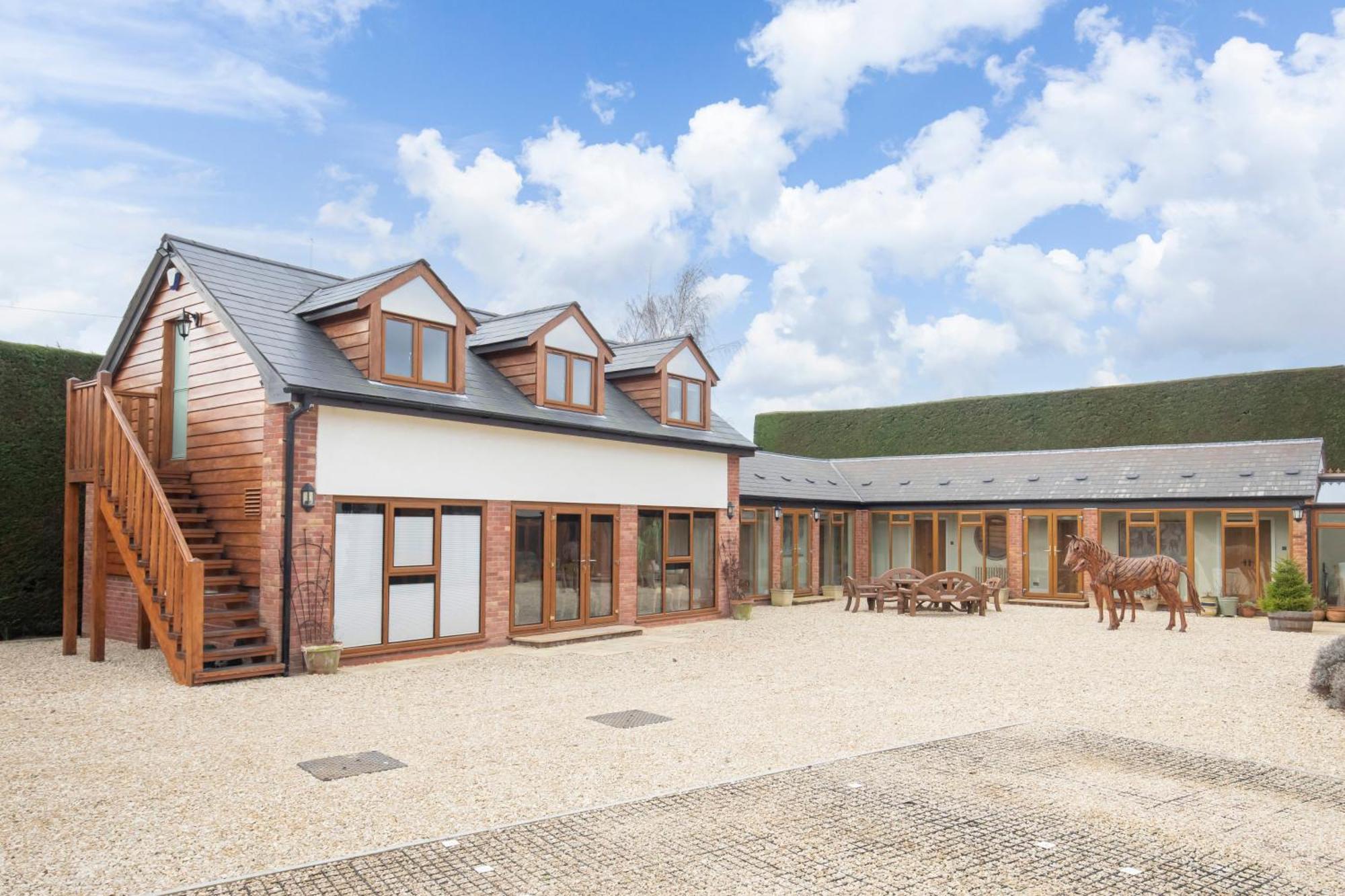 Stable Lodge - Boutique Bed & Breakfast Shurdington Exterior foto